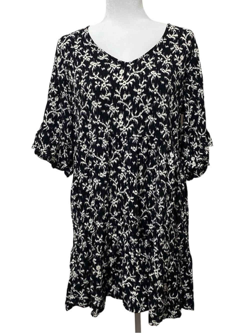 Universal Thread Dress